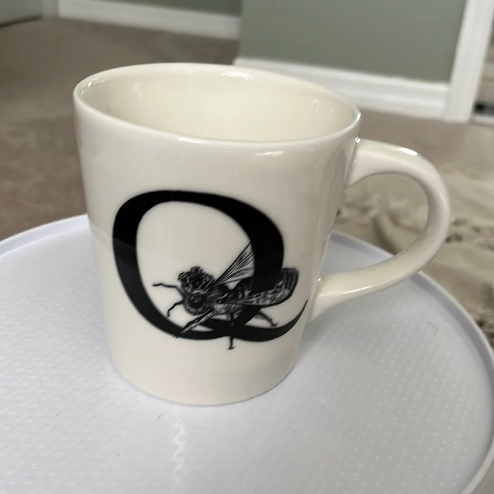 Williams Sonoma Rory Dabner “Q” coffee mug